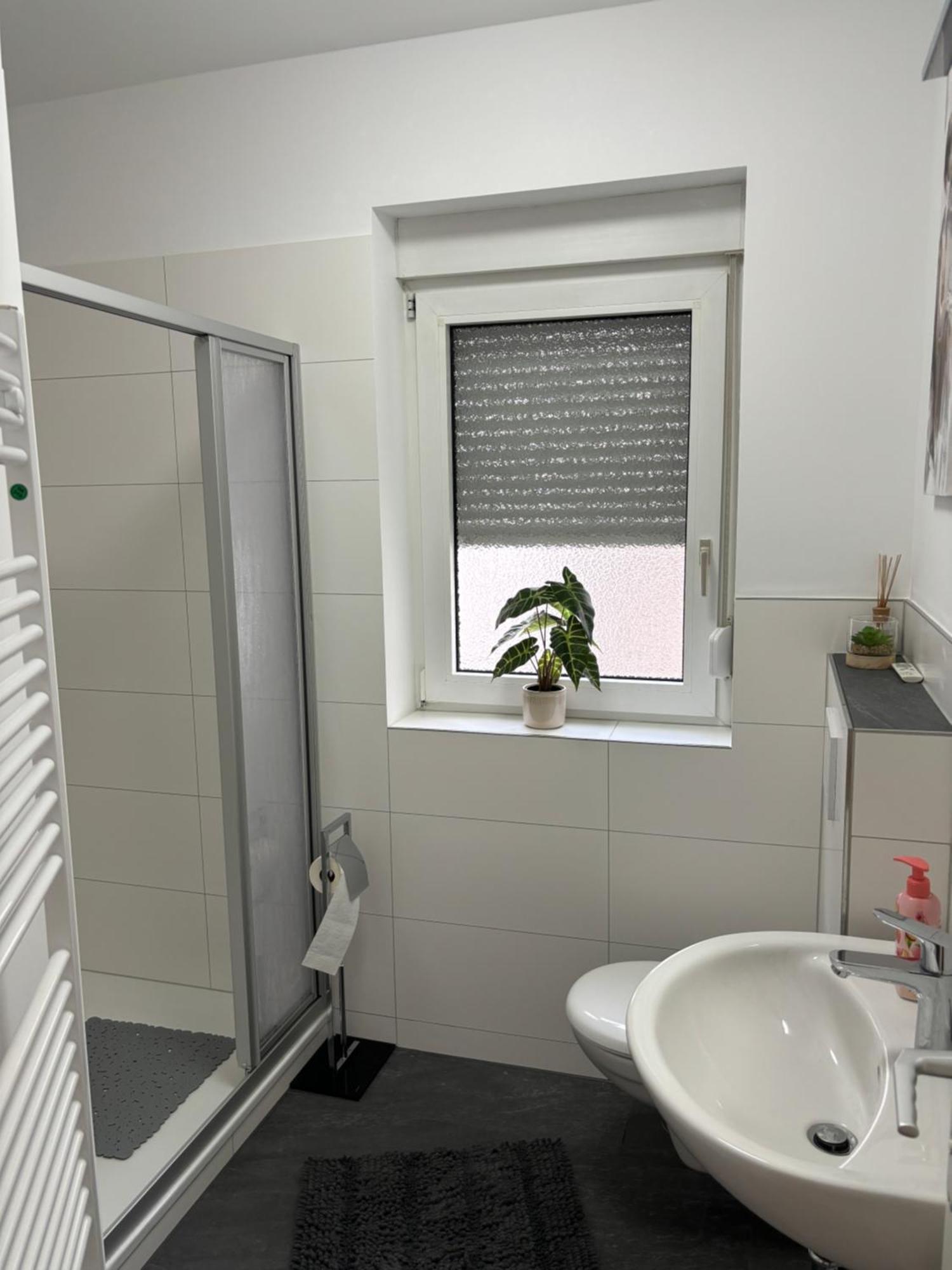 Apartment Fuer 2 Personen Wiesbaden Exterior foto